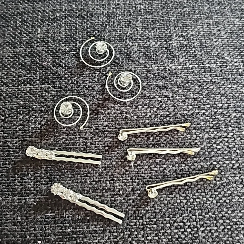 Goody 8 Piece Silver and Rhinestone Hair Accessories NWOT